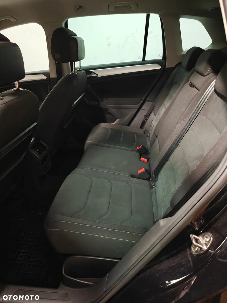 Volkswagen Tiguan - 30
