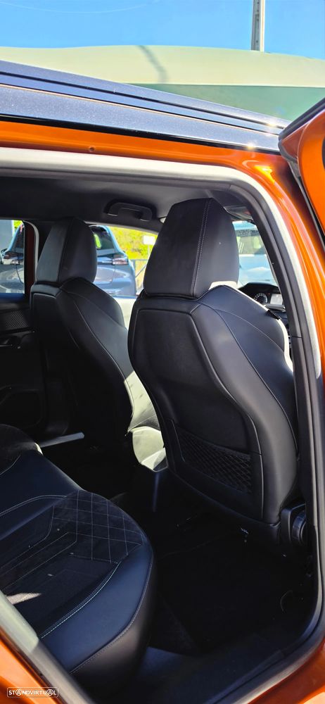 Peugeot 2008 - 8