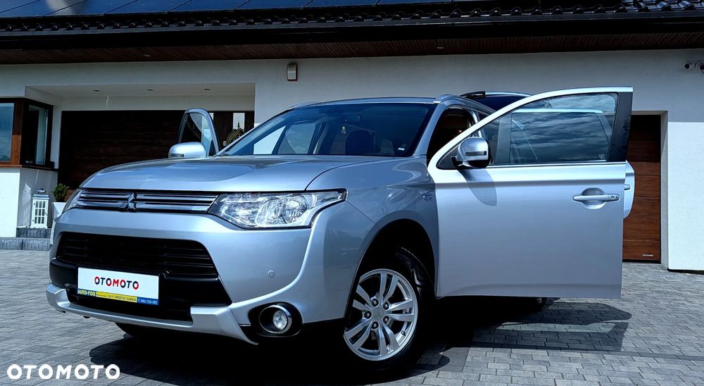 Mitsubishi Outlander Instyle NAVI + - 1