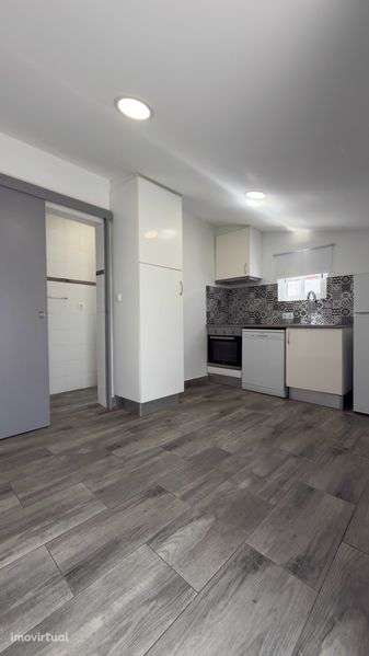 Moradia V1 Areinho Oliveira do Douro - Grande imagem: 2/11