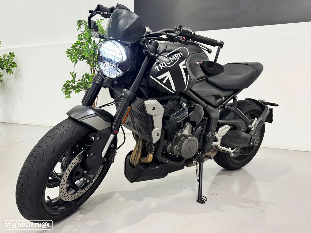 Triumph Trident - 1