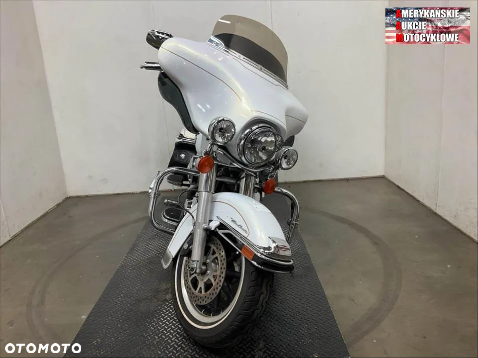 Harley-Davidson FLHTCU Ultra - 23