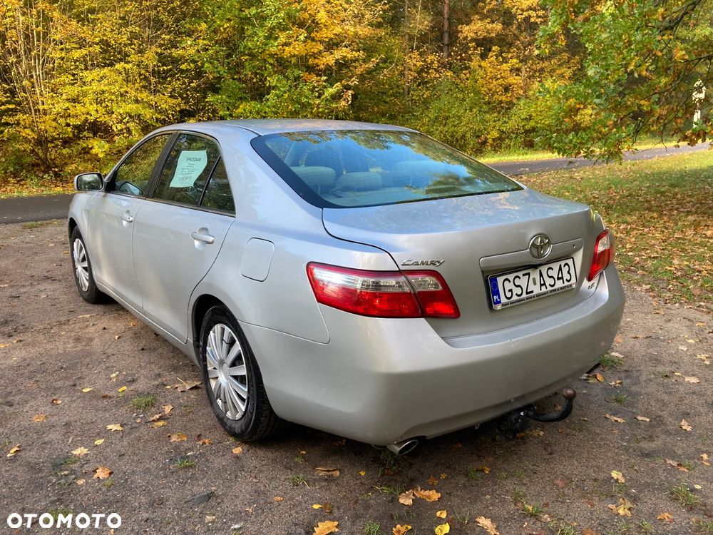 Toyota Camry 3.5 V6 SE - 4