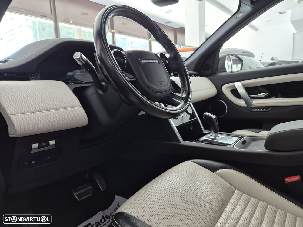 Land Rover Discovery Sport P300e R-Dynamic S - 50