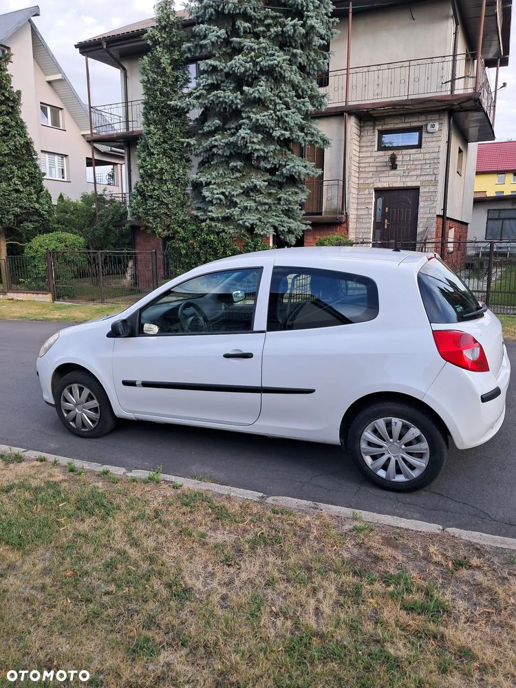 Renault clio - 1