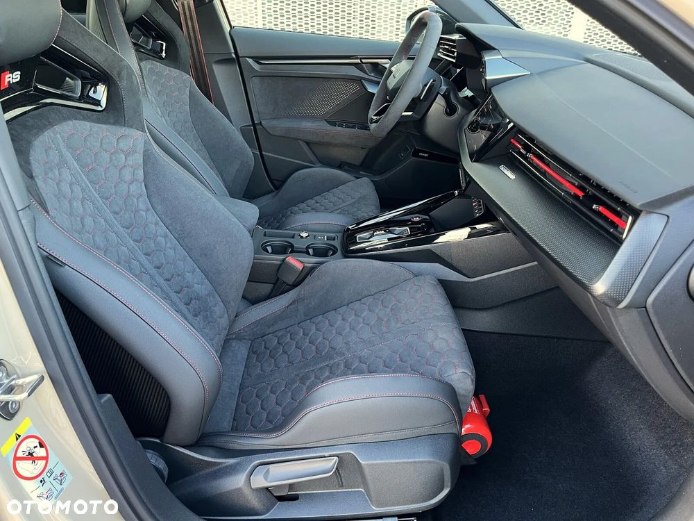 Audi RS3 Sportback TFSI Quattro S tronic - 16