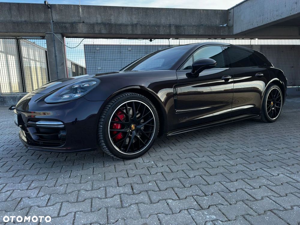 Porsche Panamera - 4