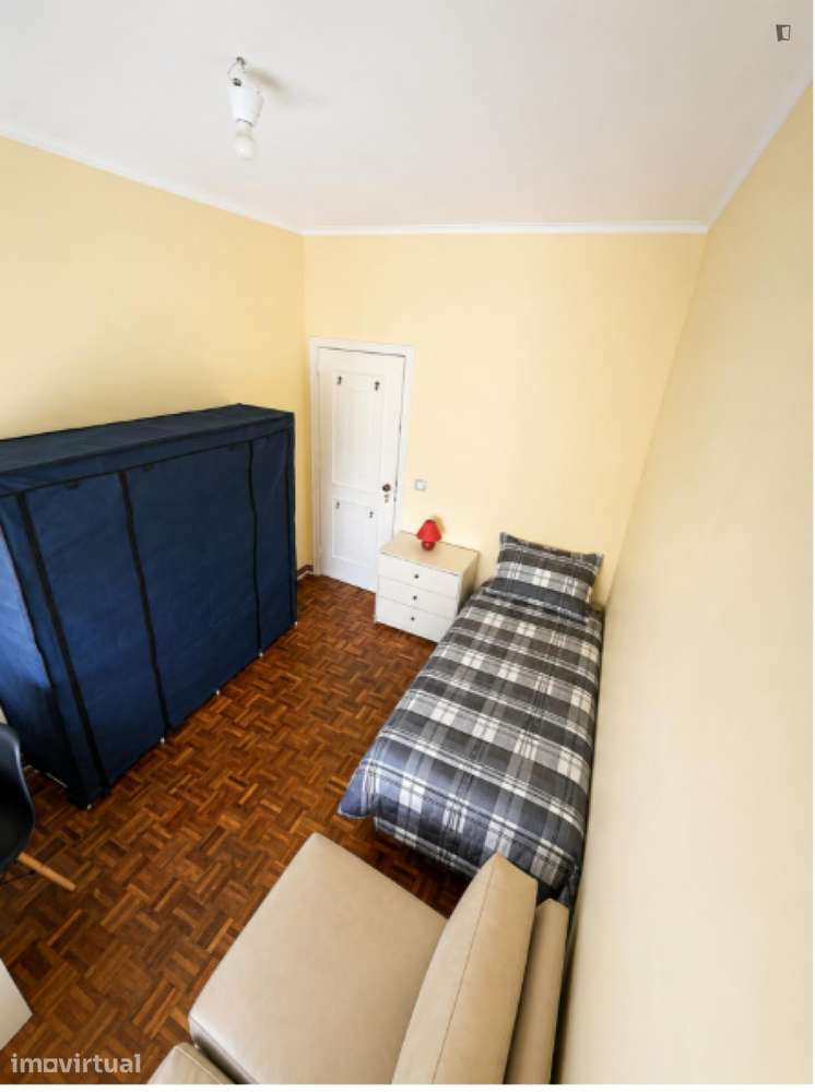 Quarto - localizado em Benfica Lisbon - Grande imagem: 5/9
