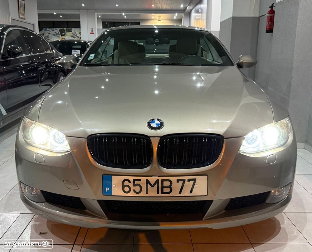 BMW 320 i Edition Exclusive - 3