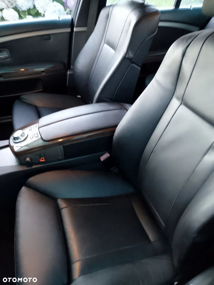 BMW Seria 7 - 29