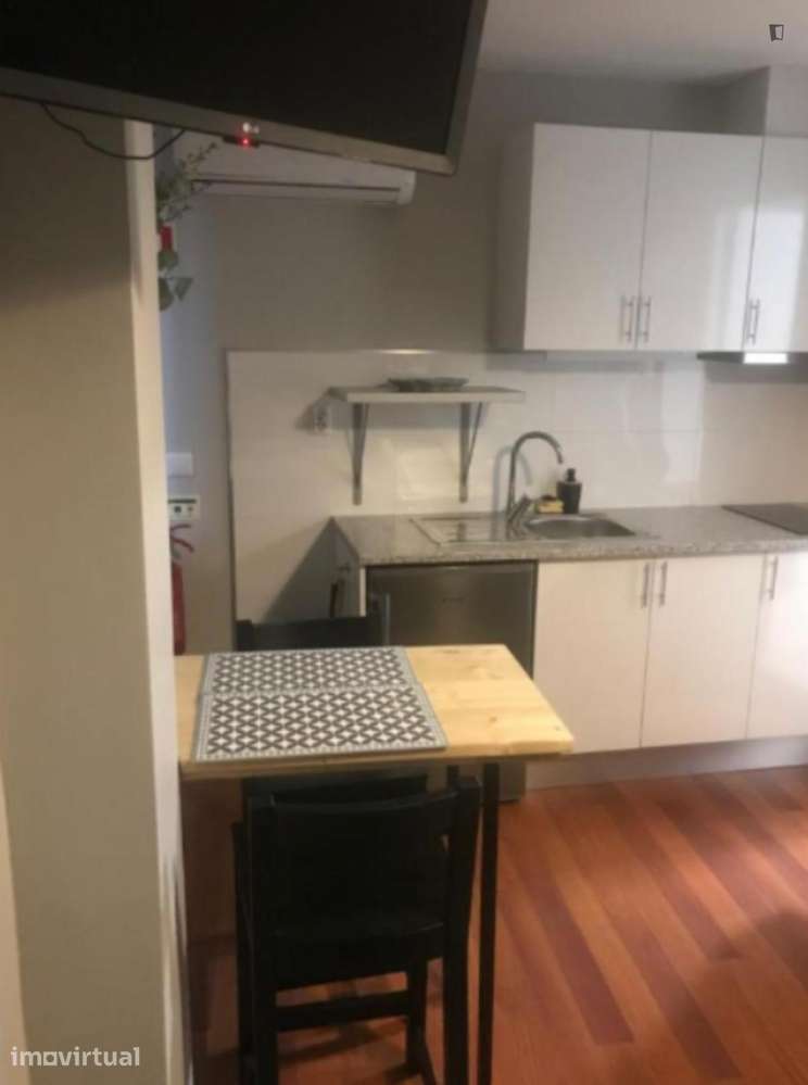 Quarto - localizado em Alta Universitária Coimbra - Grande imagem: 4/18
