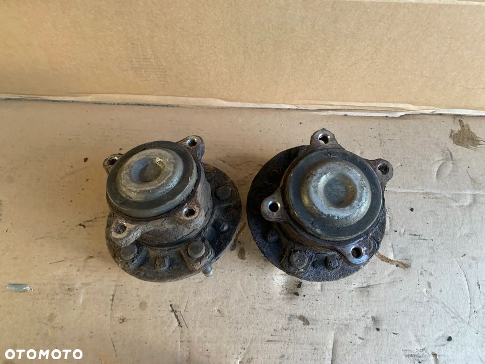 Piasta osi tył tylna prawa lewa Opel Zafira C - 2