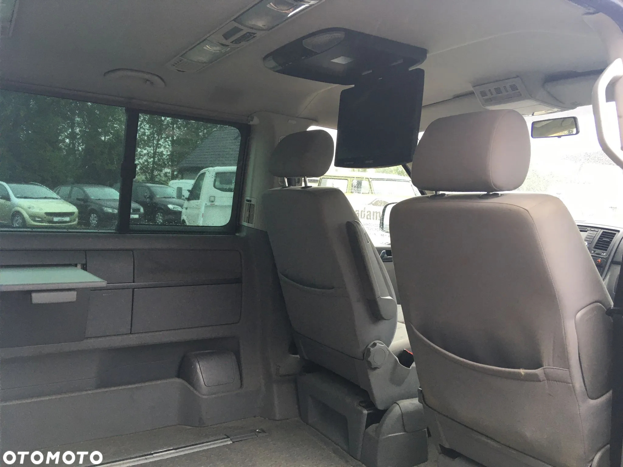 Volkswagen Multivan - 7