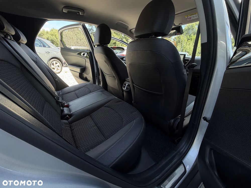 Kia XCeed 1.4 T-GDI L Business Line - 19