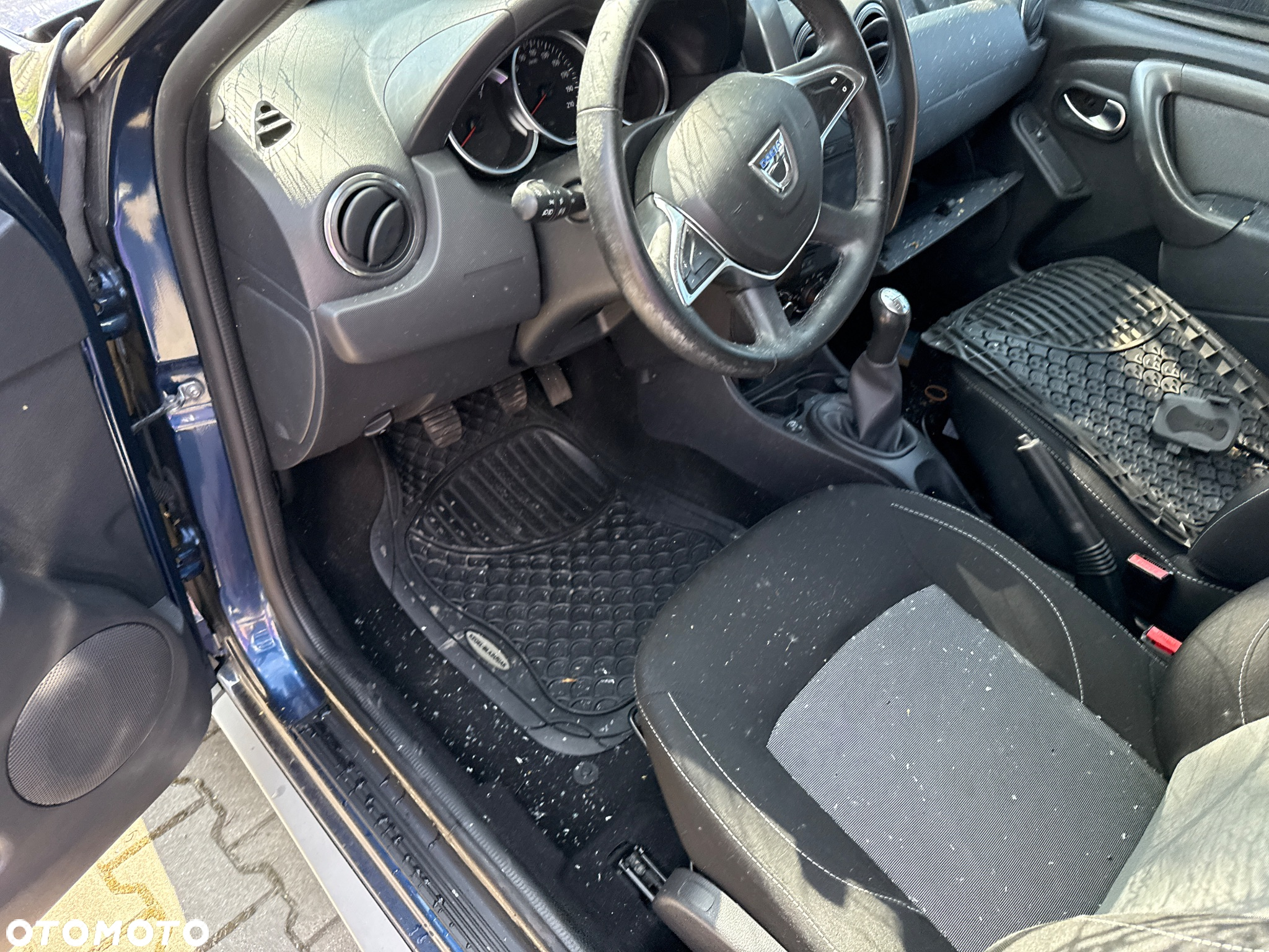Dacia Duster 1.6 SCe Laureate S&S - 24