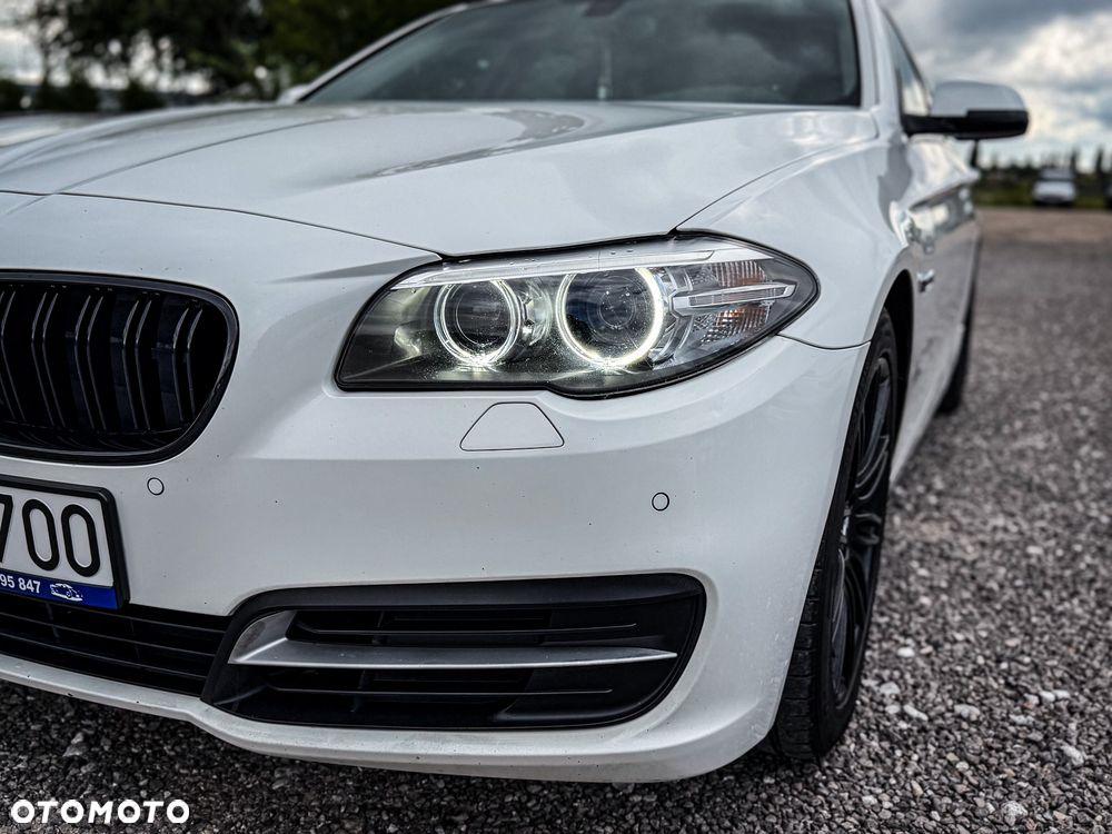 BMW Seria 5 518d Luxury Line - 4