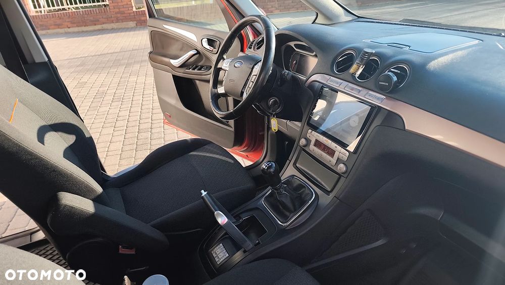 Ford Galaxy 2.0 Silver X - 32