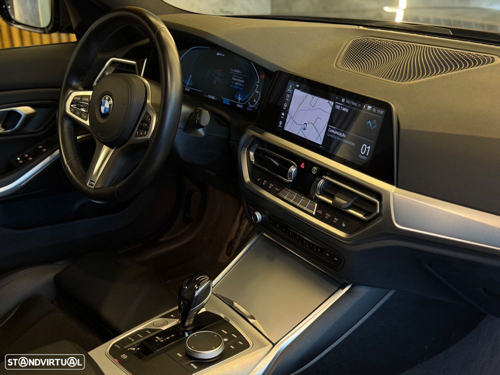 BMW 330 e Aut. M Sport - 30