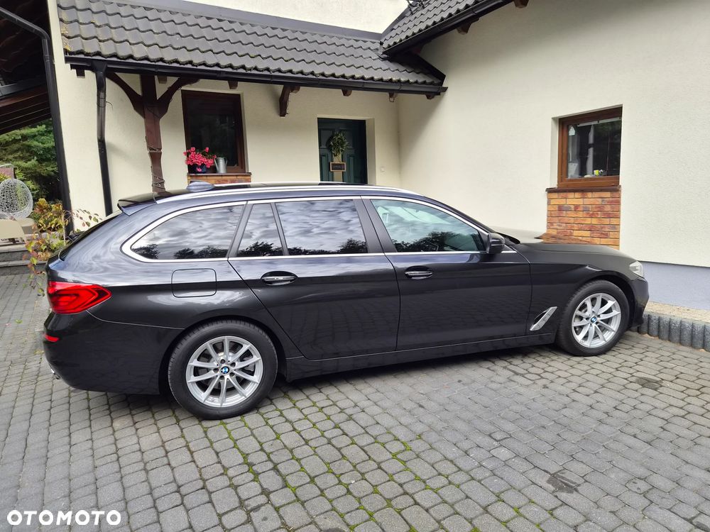 BMW Seria 5 530i Luxury Line - 33