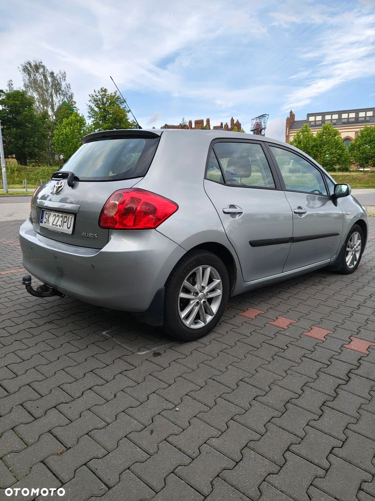 Toyota Auris 1.6 Sol - 10