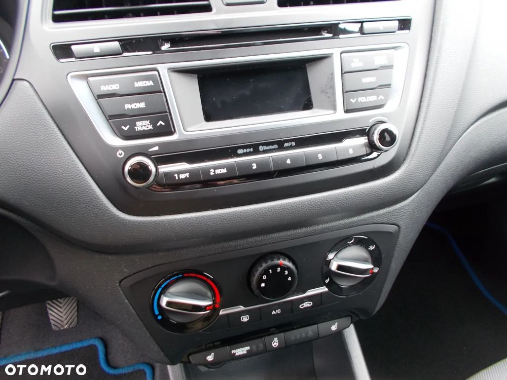 Hyundai i20 1.2 Passion Plus - 22