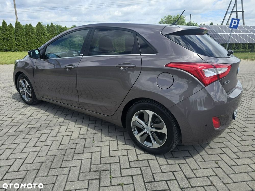 Hyundai i30 - 12