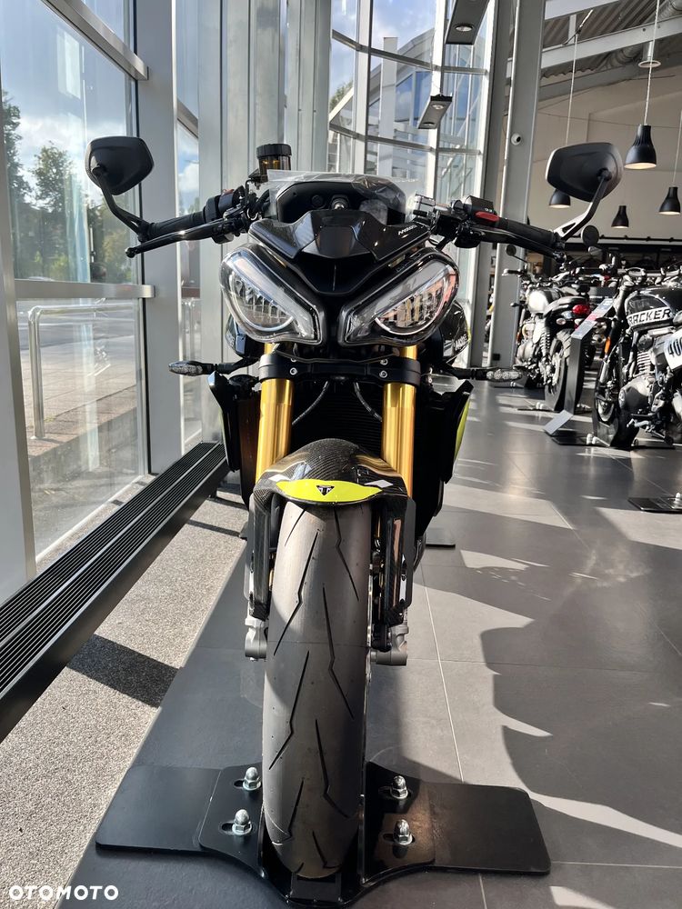 Triumph Street Triple - 5