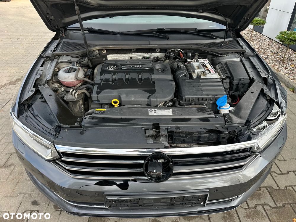 Volkswagen Passat - 14