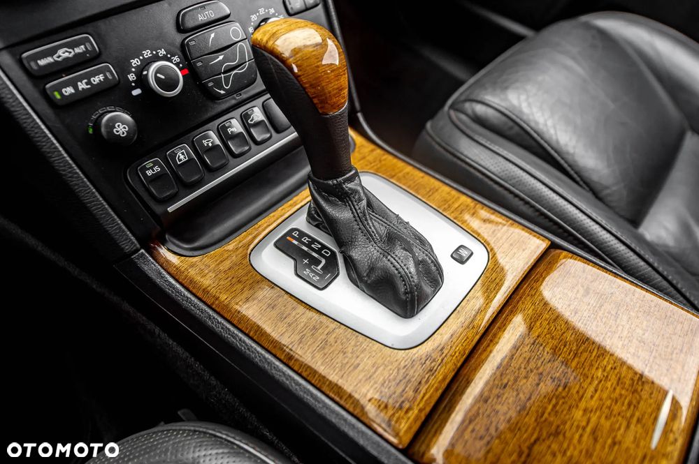 Volvo XC 90 3.2 Sport - 32