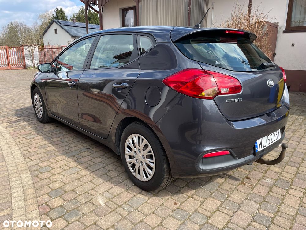 Kia Ceed 1.6 CRDi 115 ISG Vision - 30