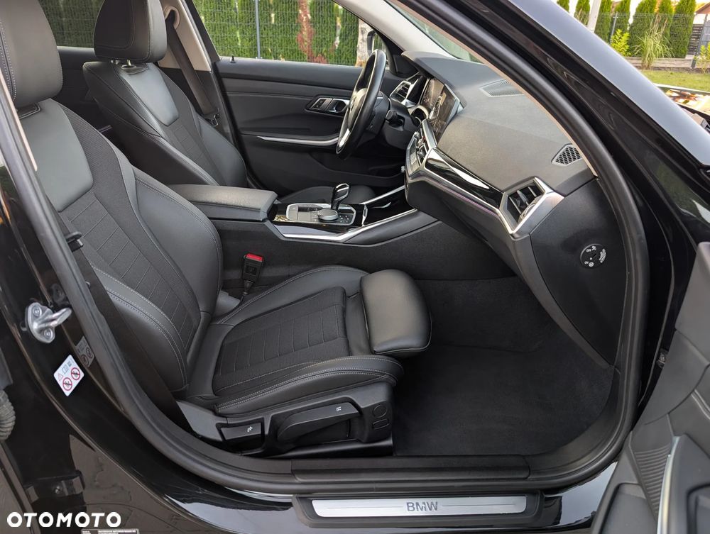 BMW Seria 3 320d MHEV Sport Line - 6