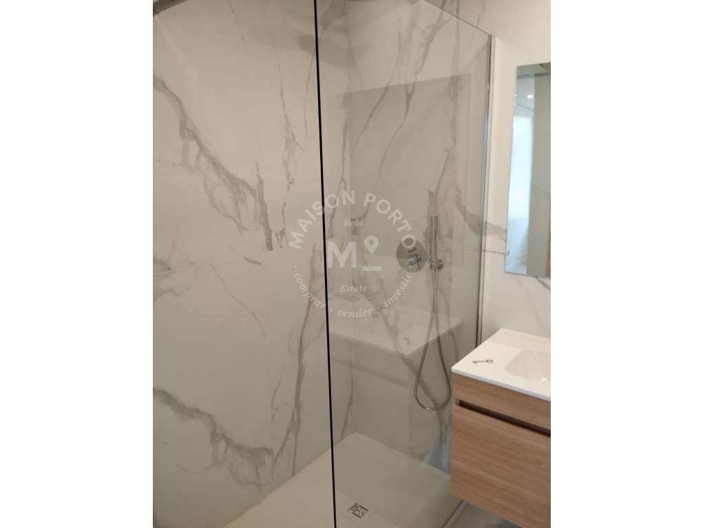Apartamento T2 com Lugar de Garagem e Arrumos, na Praia do Furadour... - Grande imagem: 3/41