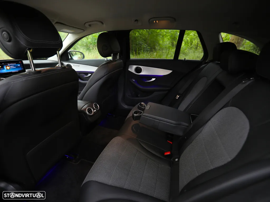 Mercedes-Benz C 300 e Avantgarde - 8