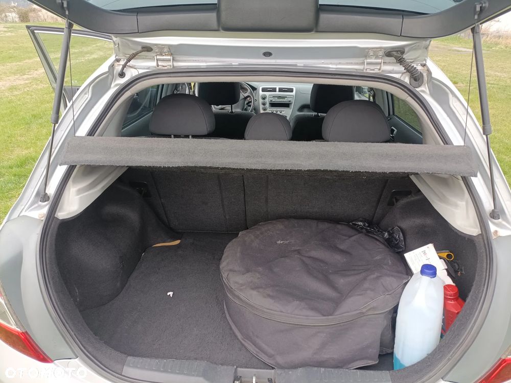 Honda Civic 1.6i ES - 10