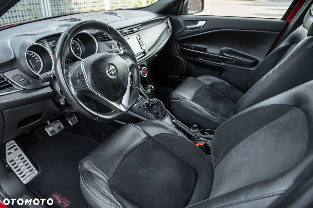 Alfa Romeo Giulietta 1.8 TBi 16V TCT Quadrifoglio Verde - 15