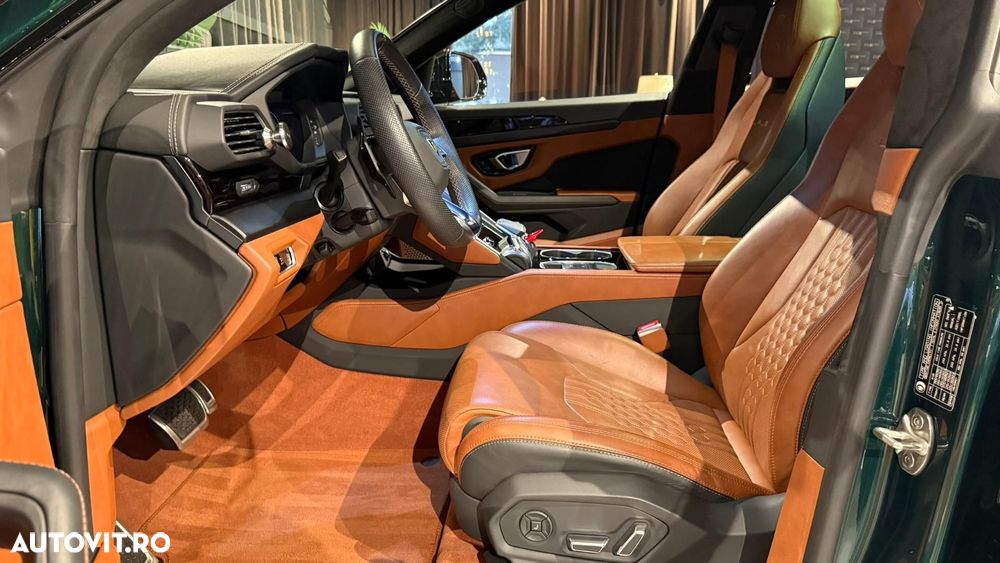 Lamborghini URUS - 14