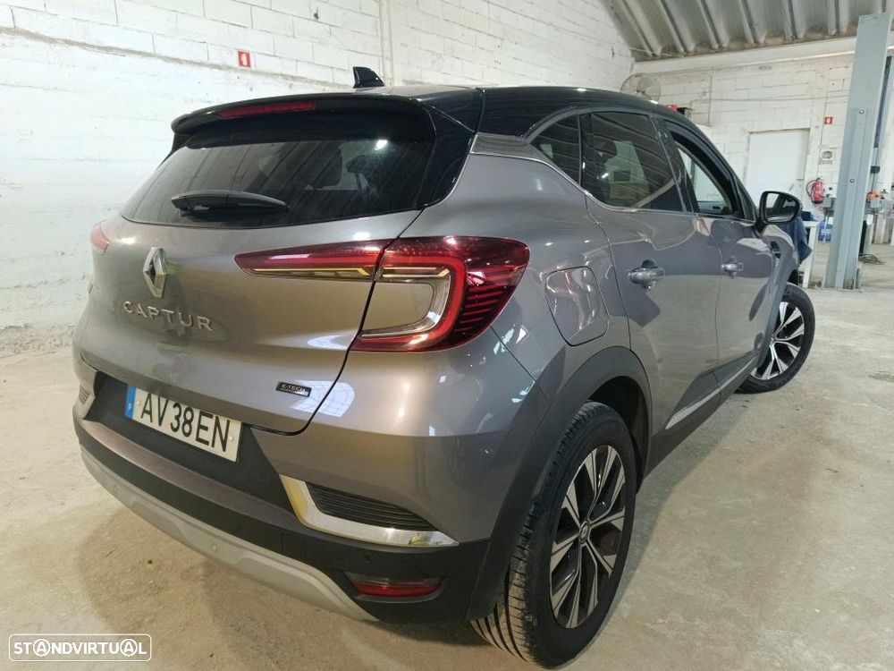 Renault Captur 1.6 E-Tech Plug-In Hybrid Techno - 3