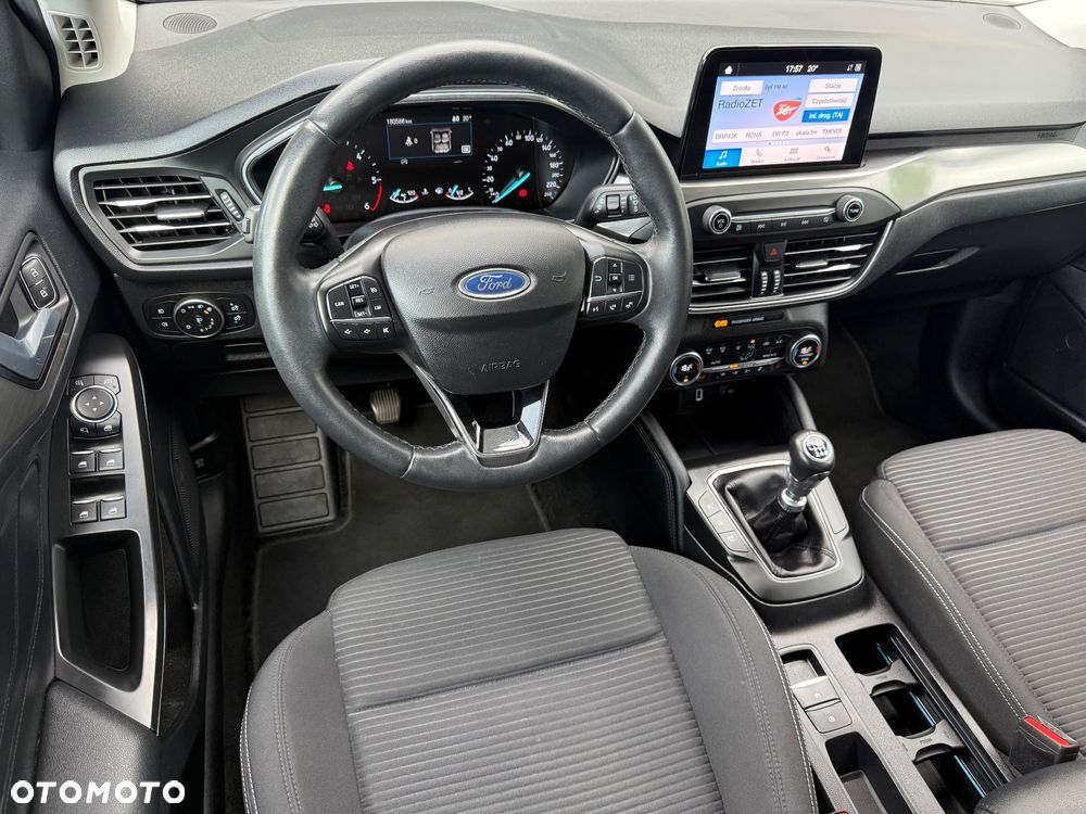 Ford Focus 1.5 EcoBlue Start-Stopp-System TITANIUM DESIGN - 8