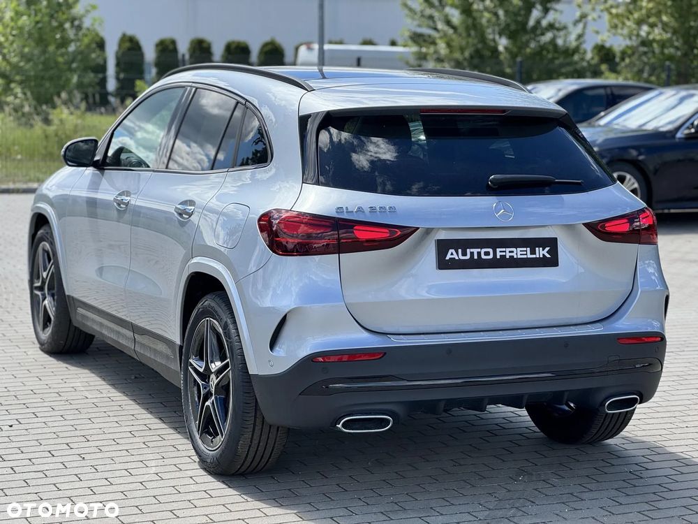 Mercedes-Benz GLA 200 mHEV AMG Line 7G-DCT - 12