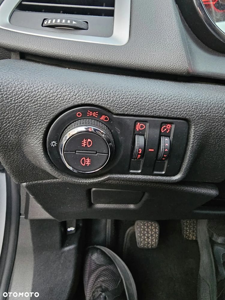 Opel Astra 1.6 Edition - 23