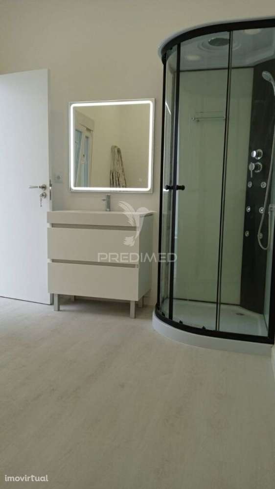 Loja com Terraço - 204,48 m² - Barreiro - Grande imagem: 5/10