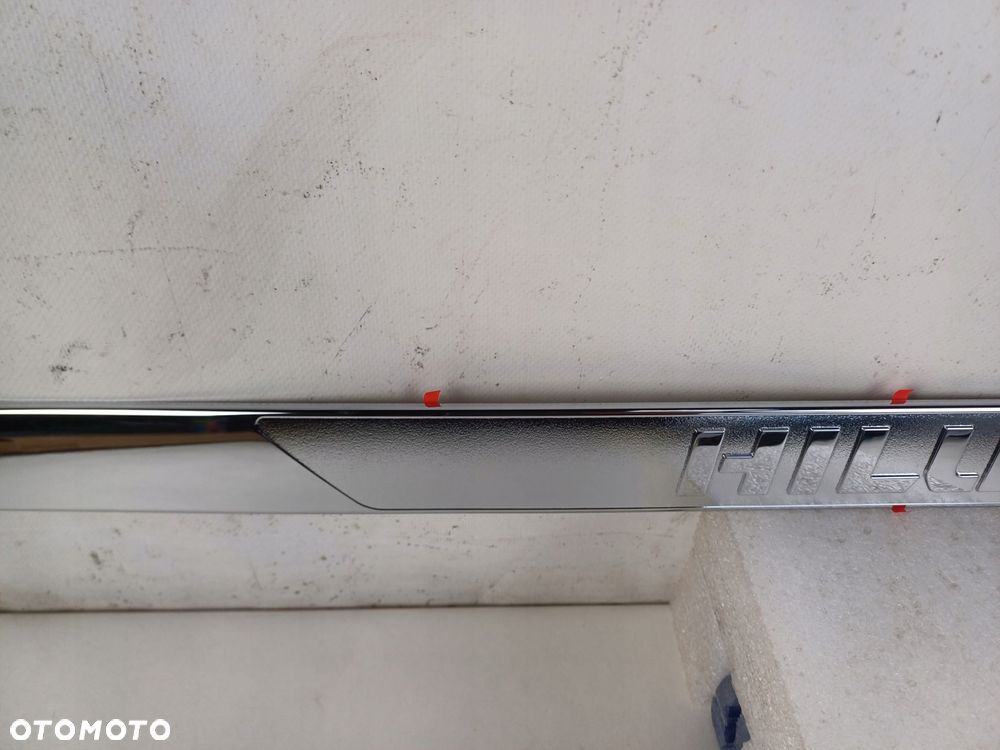 listwa chrom zderzaka przedniego przód toyota hilux viii 20- - 4
