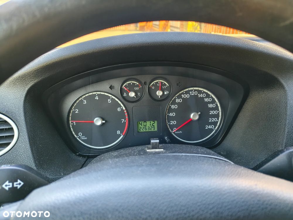 Ford Focus - 12