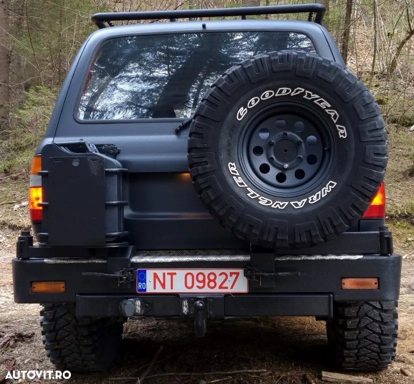 Toyota Land Cruiser - 14