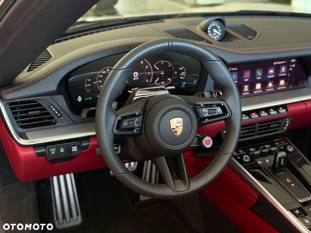 Porsche 911 Carrera 4S - 26