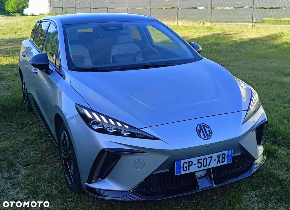 MG 4 Luxury 64 kWh - 16