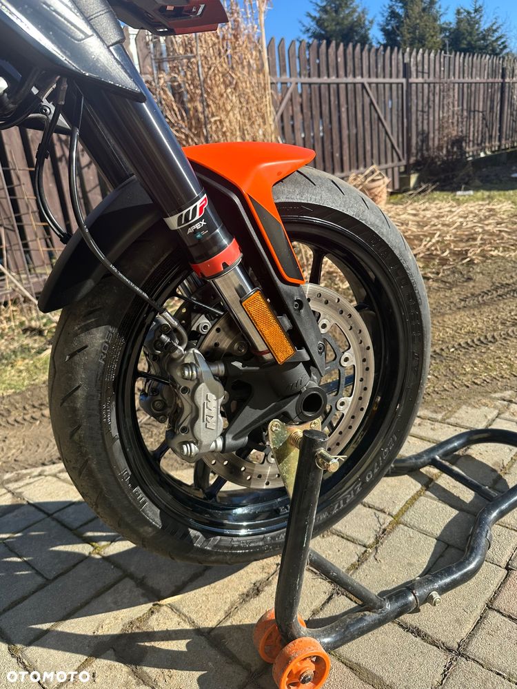 KTM Duke - 17