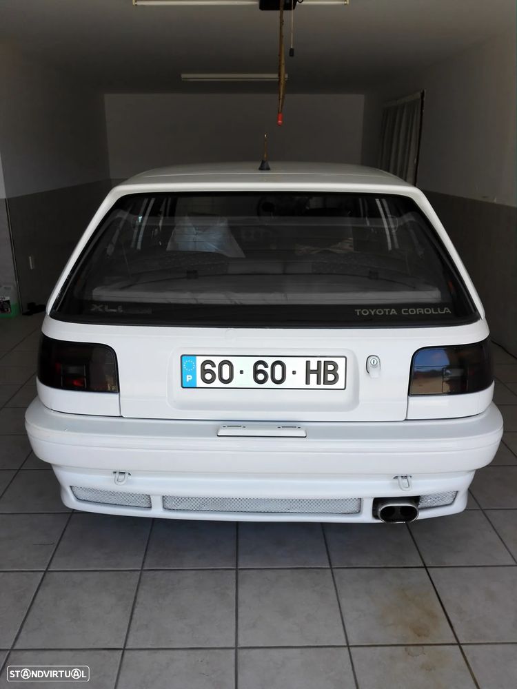 Toyota Corolla Liftback 1.3 - 2