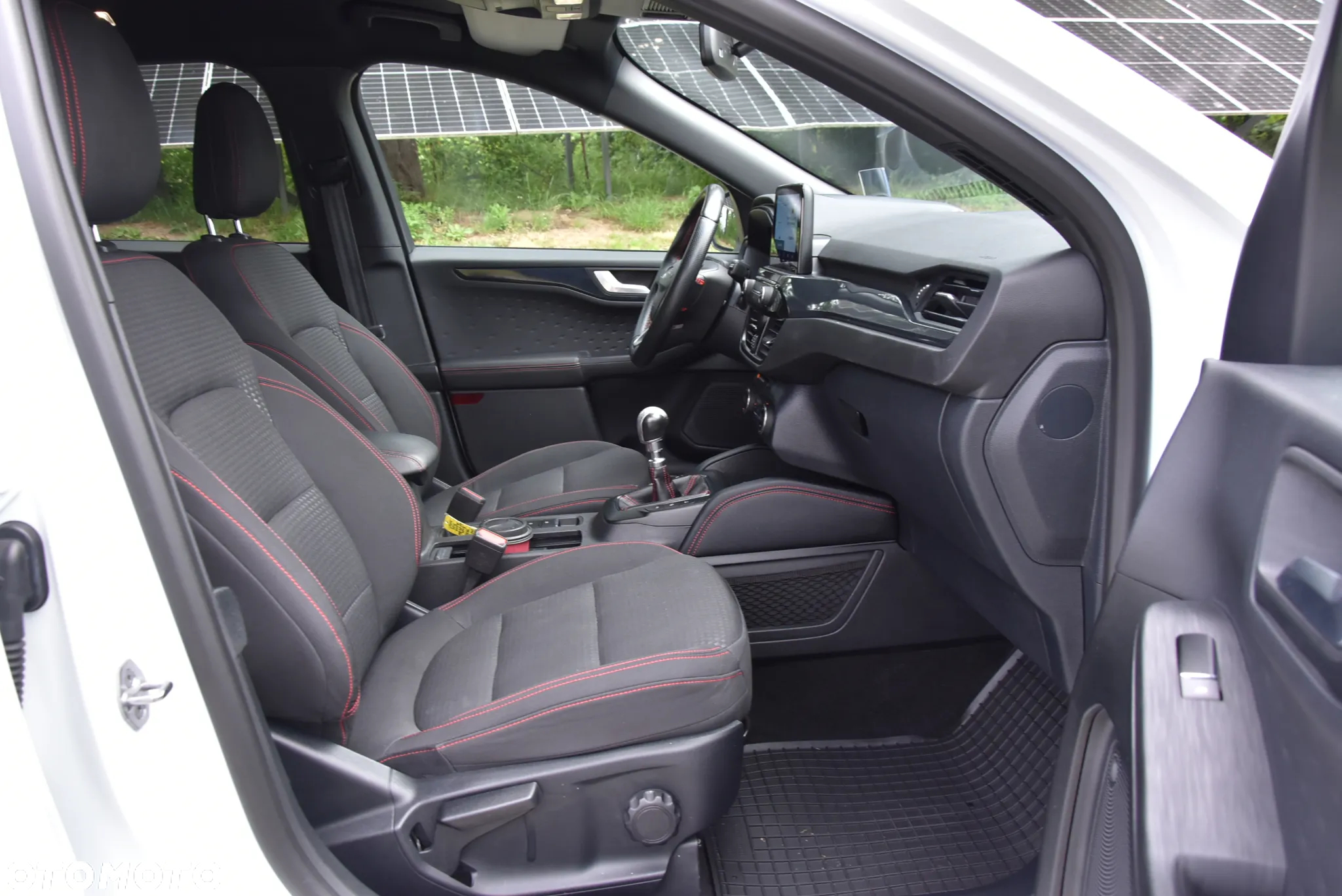 Ford Kuga 2.0 EcoBlue Hybrid ST-LINE X - 9