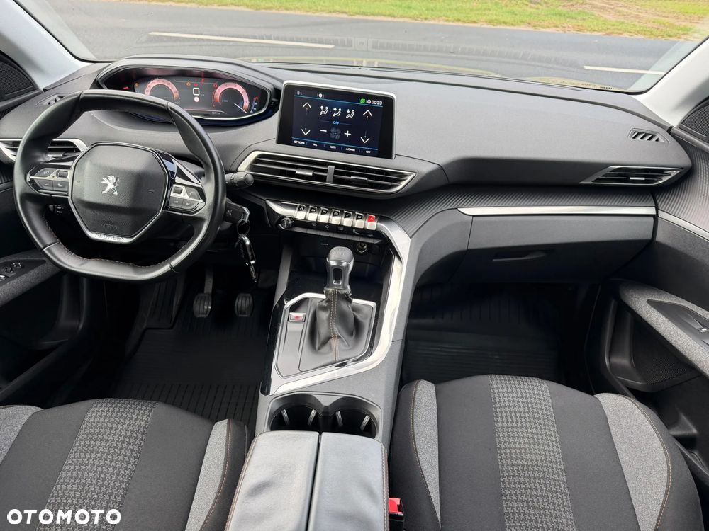 Peugeot 3008 - 11